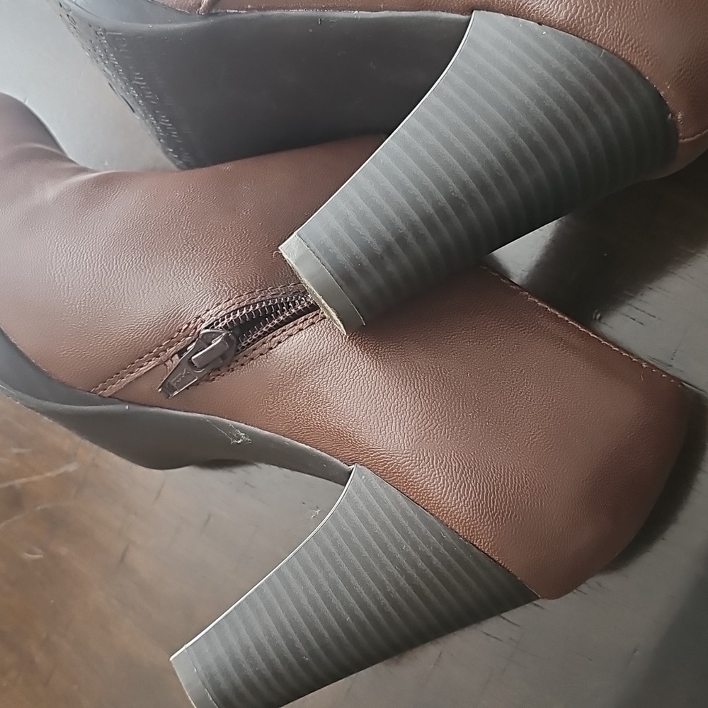 Rialto Penston Booties - Picture 8 of 12